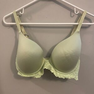 Sunnie Full Coverage Lightly Lined Bloom Lace Trim Bra 34DD Good Condition